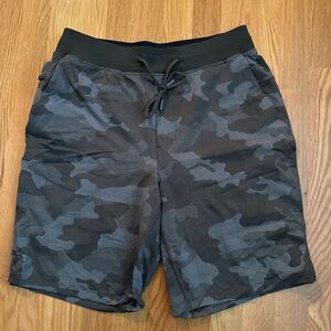 Men’s lululemon olive green camouflage shorts